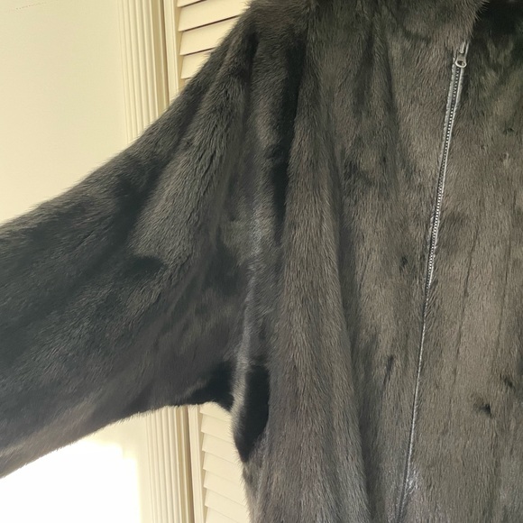 Revillon Black mink jacket, size medium - Picture 7 of 9